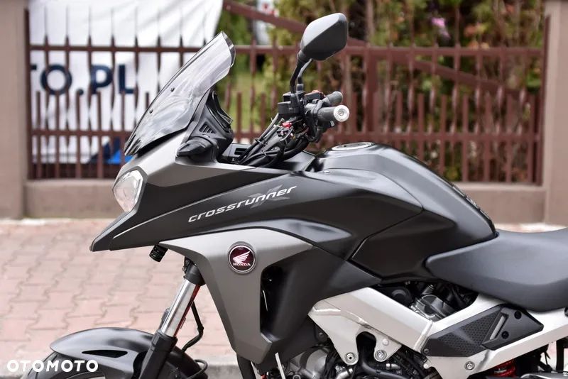 Honda VFR - 25