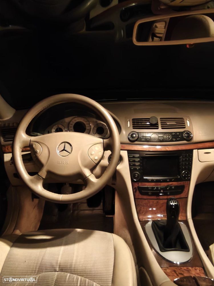 Mercedes-Benz E 220 CDi Avantgarde - 15