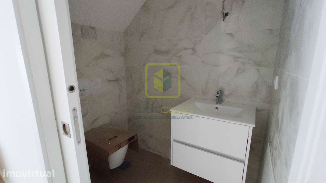 Apartamento T3 Duplex com Terraços em Aveiro - Grande imagem: 3/19