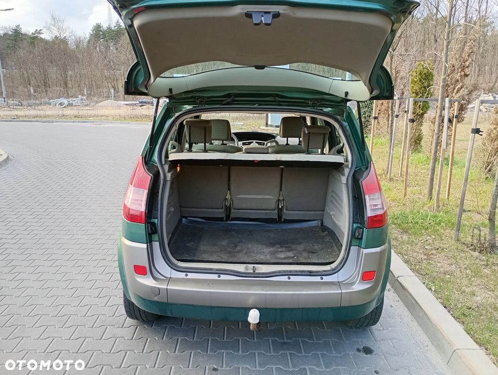 Renault Scenic 1.6 Confort Privilege - 12