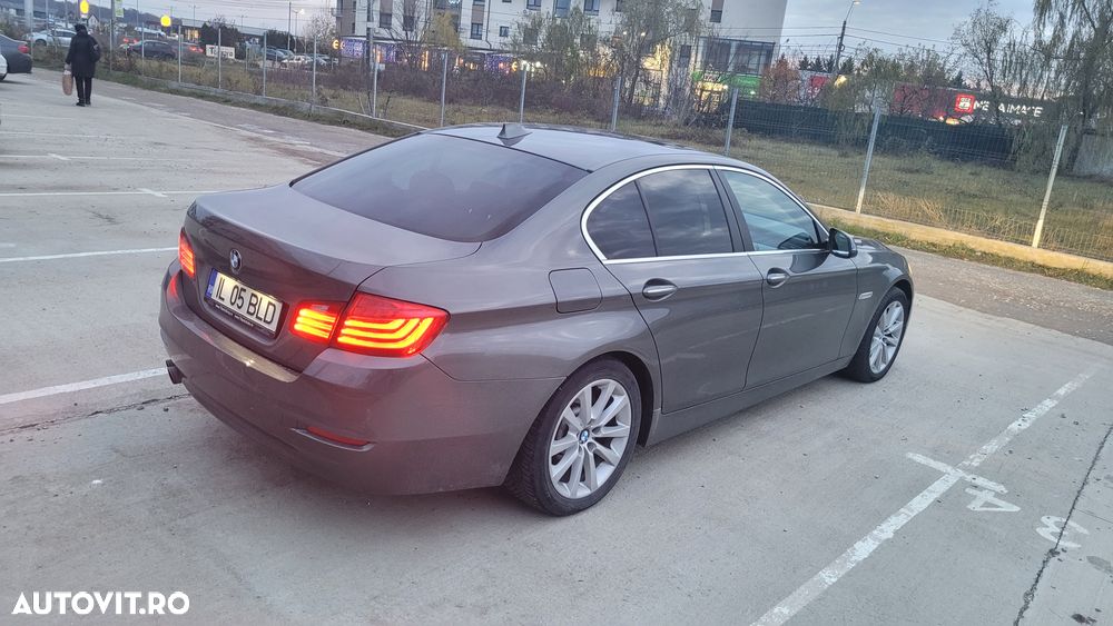 BMW Seria 5 528i xDrive AT - 29