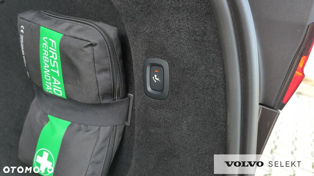 Volvo V90 Cross Country - 21