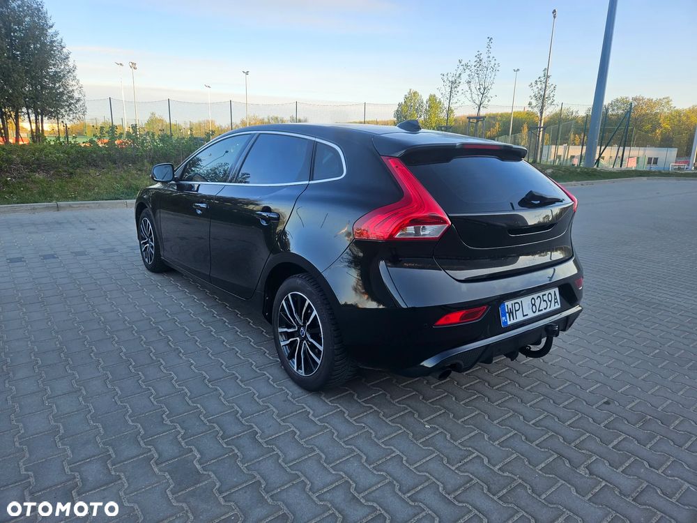 Volvo V40 D3 Inscription - 8