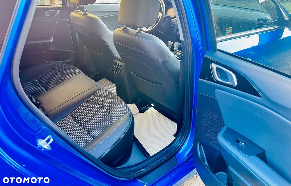Kia Ceed 1.5 T-GDI Business Line Plus DCT - 20