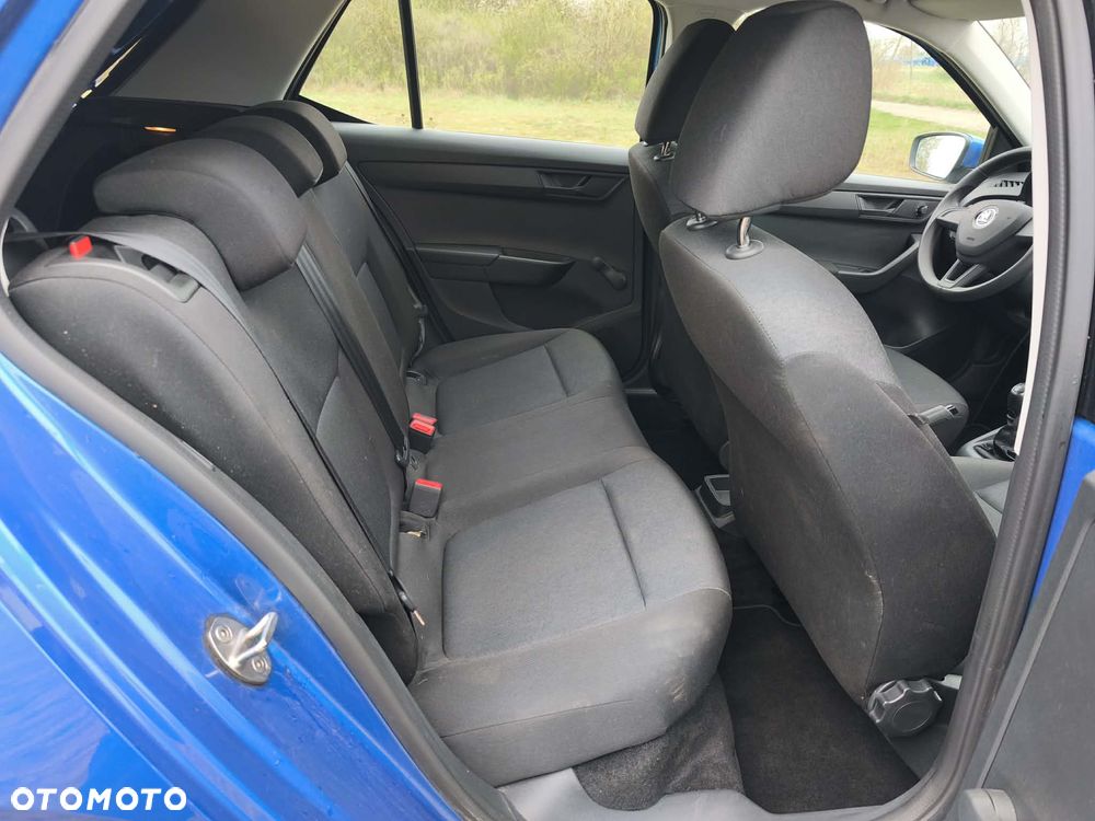 Skoda Fabia 1.0 MPI Active - 33