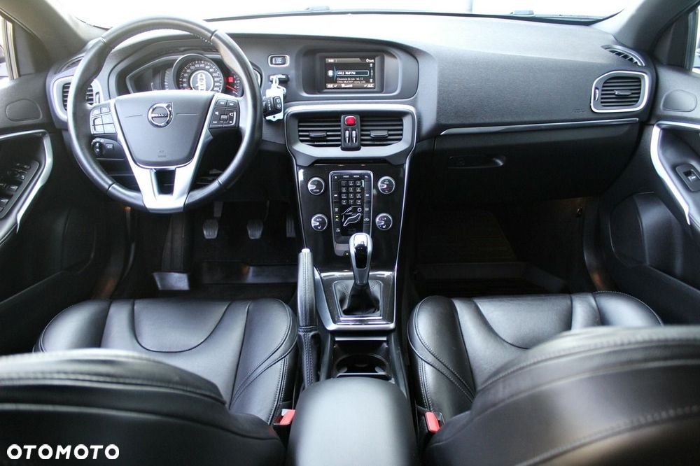 Volvo V40 T3 Kinetic - 13