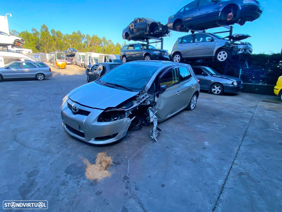 Toyota Auris 1.4 D-4D (90cv) de 2007 - Peças Usadas (7370) - 2
