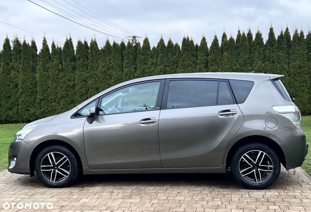 Toyota Verso 1.8 Premium EU5 MS - 17