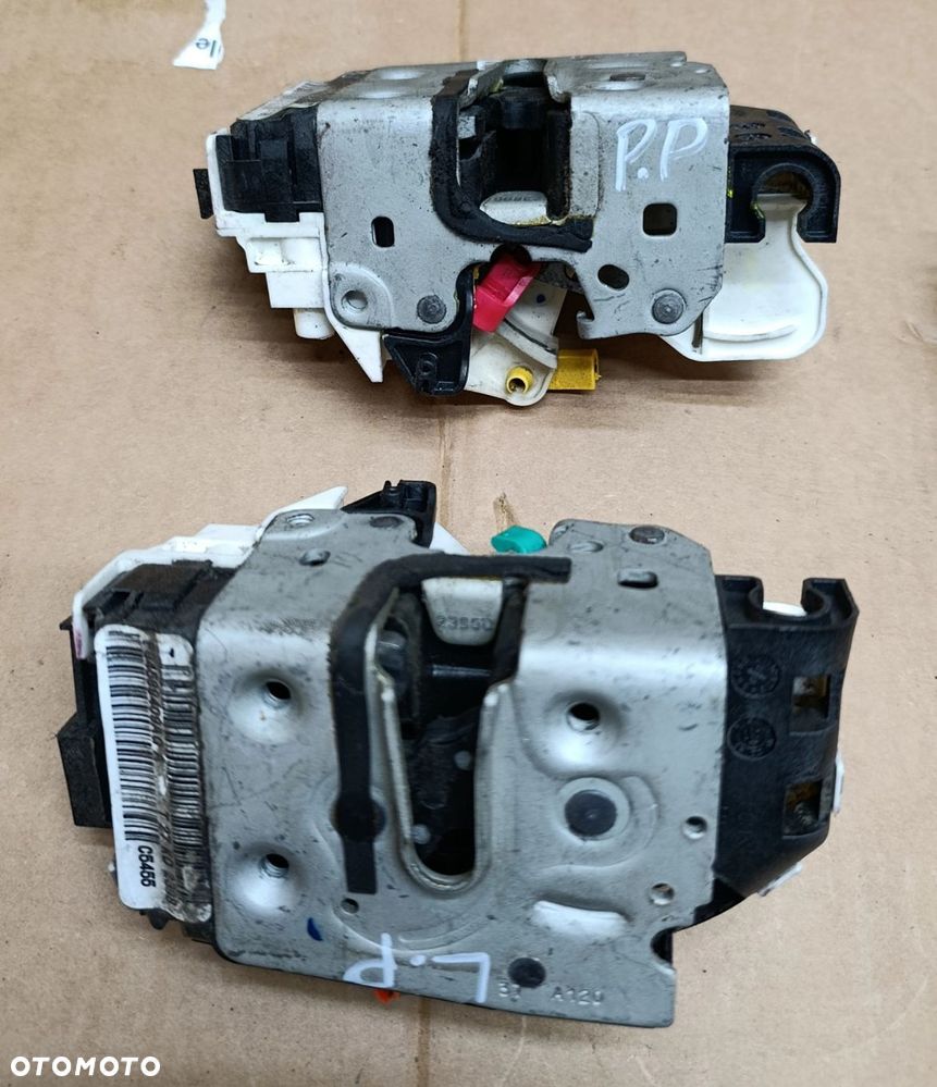 Caliber zamek przedni przód EU Dodge - 1