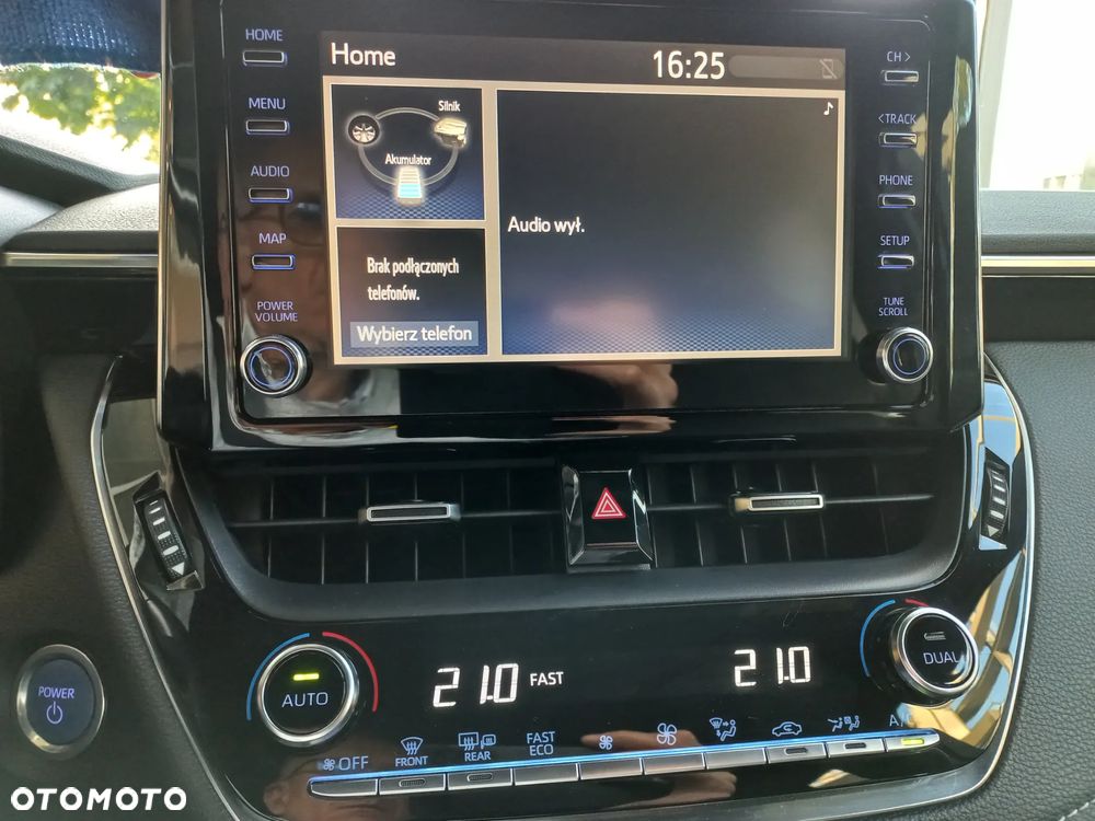 Toyota Corolla 1.8 Hybrid Comfort - 17