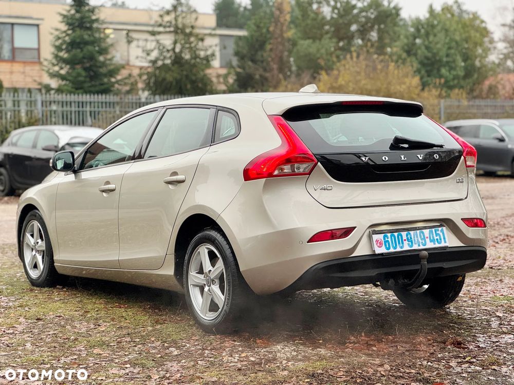 Volvo V40 D2 Momentum - 12