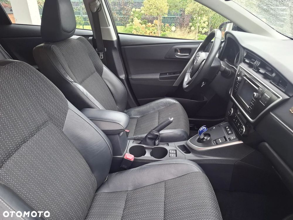 Toyota Auris 1.8 VVT-i Automatik Style Selection - 10