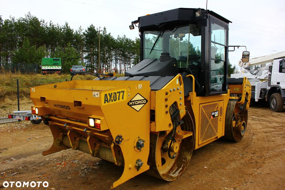 Caterpillar CAT CD10 WALEC STALOWY WIBRACYJNY Z DZIELONYMI BĘBNAMI +KOSZ HYDROG AX077 - 17