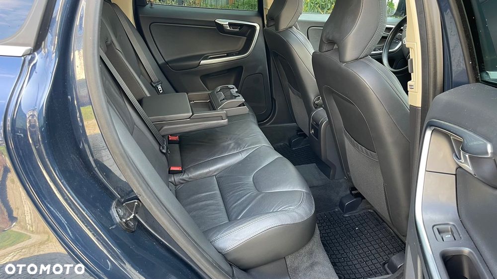 Volvo XC 60 D3 Summum - 8