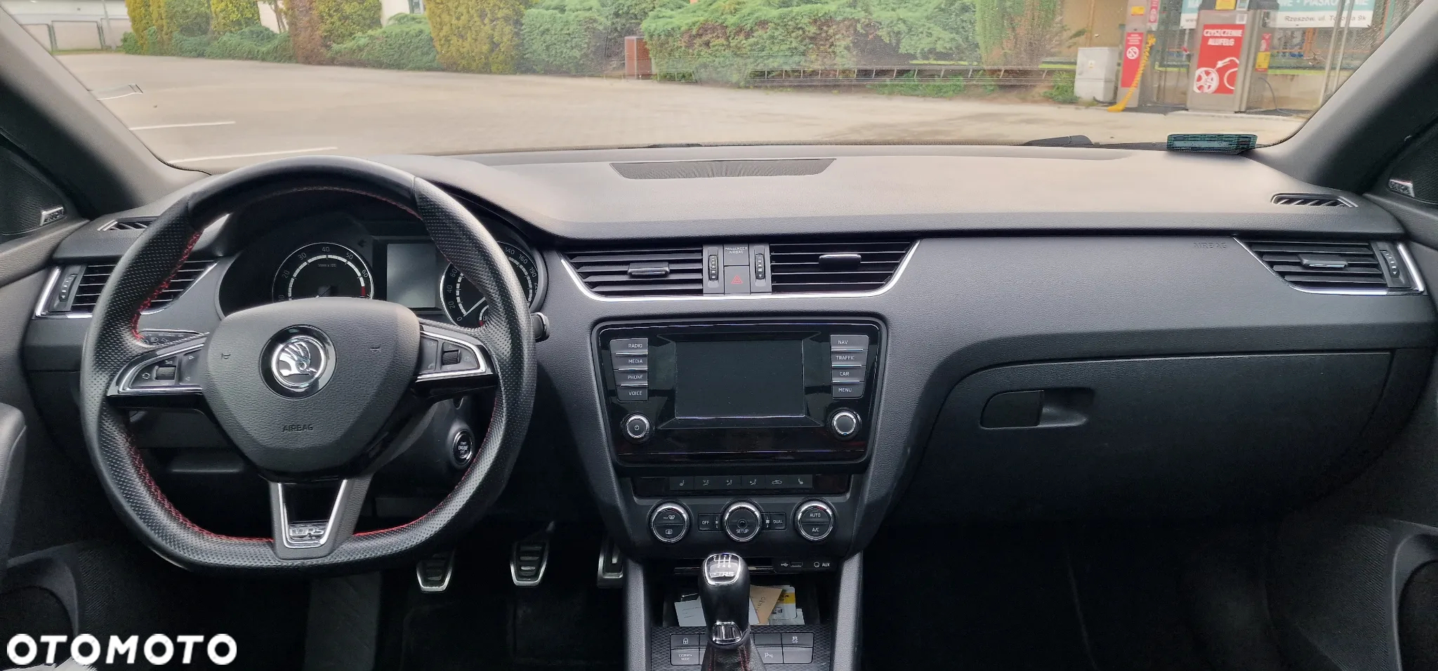 Skoda Octavia 2.0 TSI RS - 28