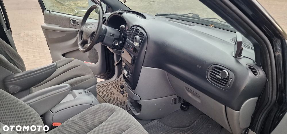Chrysler Grand Voyager 3.3 Limited S&G - 13