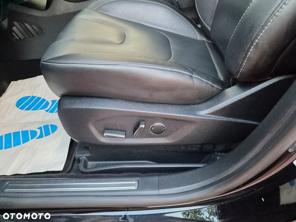 Ford S-Max 2.0 TDCi Titanium PowerShift - 23