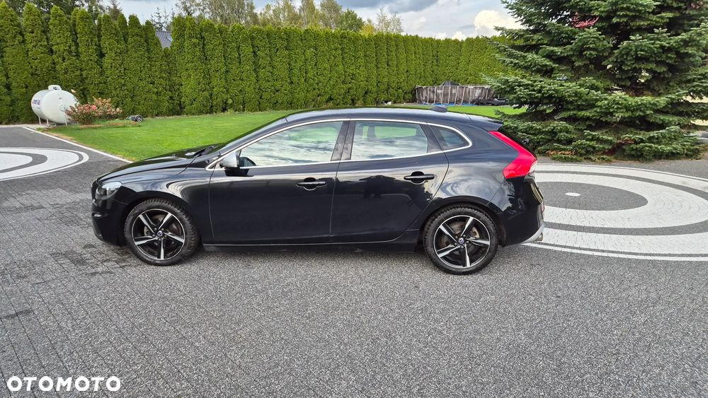 Volvo V40 D2 R-Design - 2