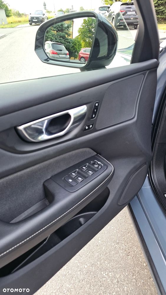 Volvo V60 B4 D Geartronic RDesign - 17