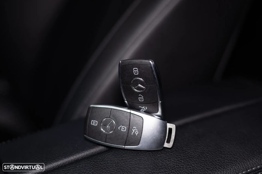 Mercedes-Benz A 180 Limousine d Progressive Aut. - 39