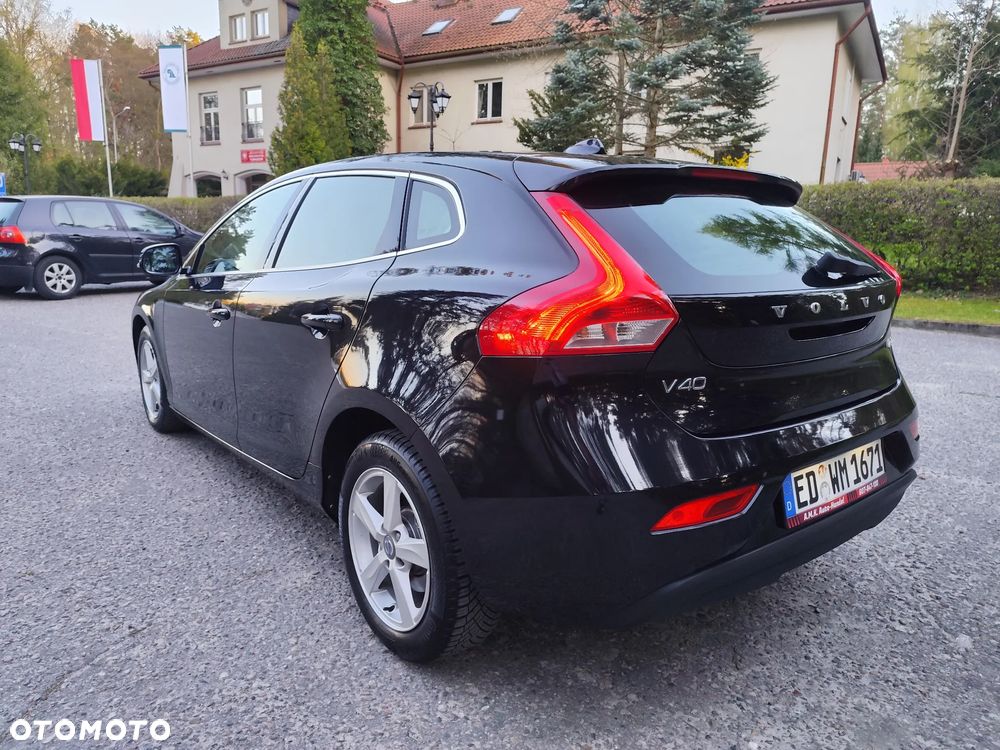Volvo V40 D2 - 9