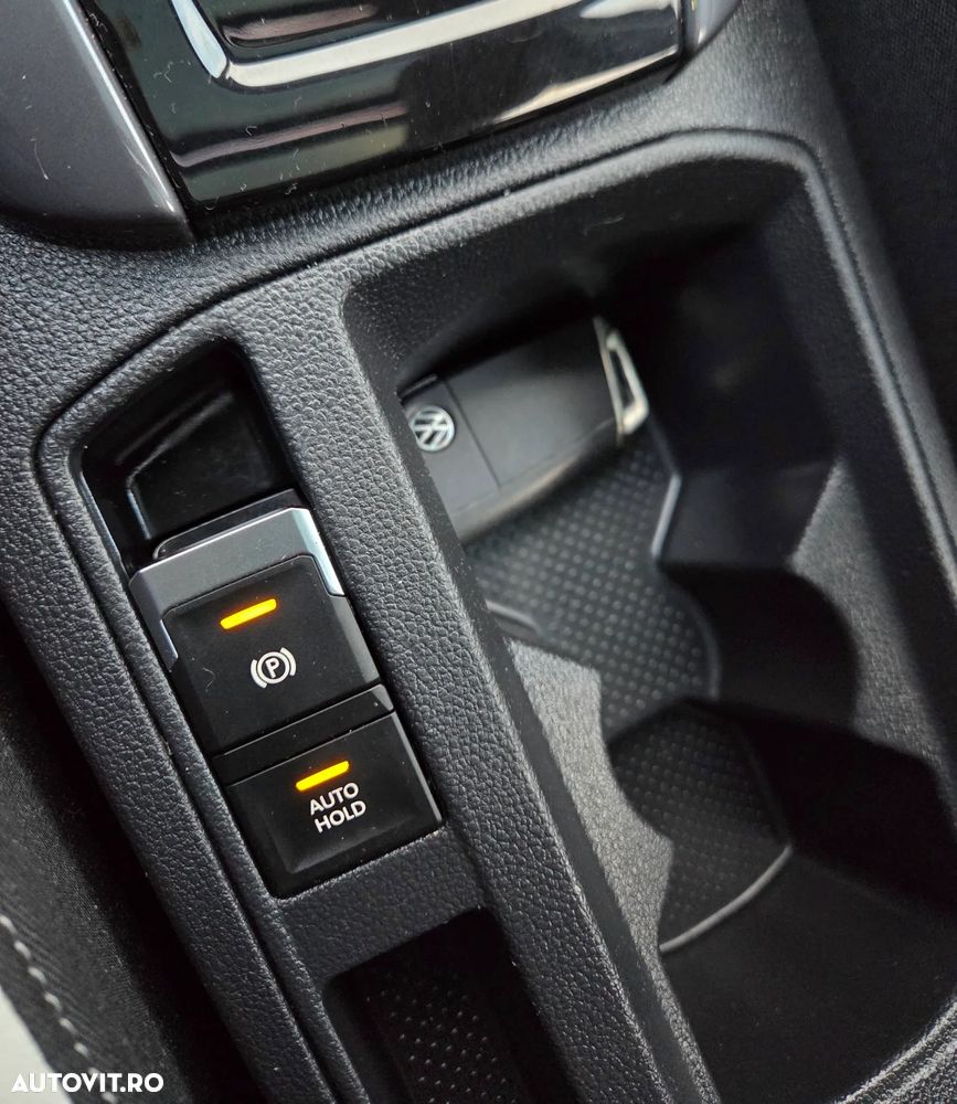Volkswagen T-Roc 2.0 TDI SCR DSG Sport - 33