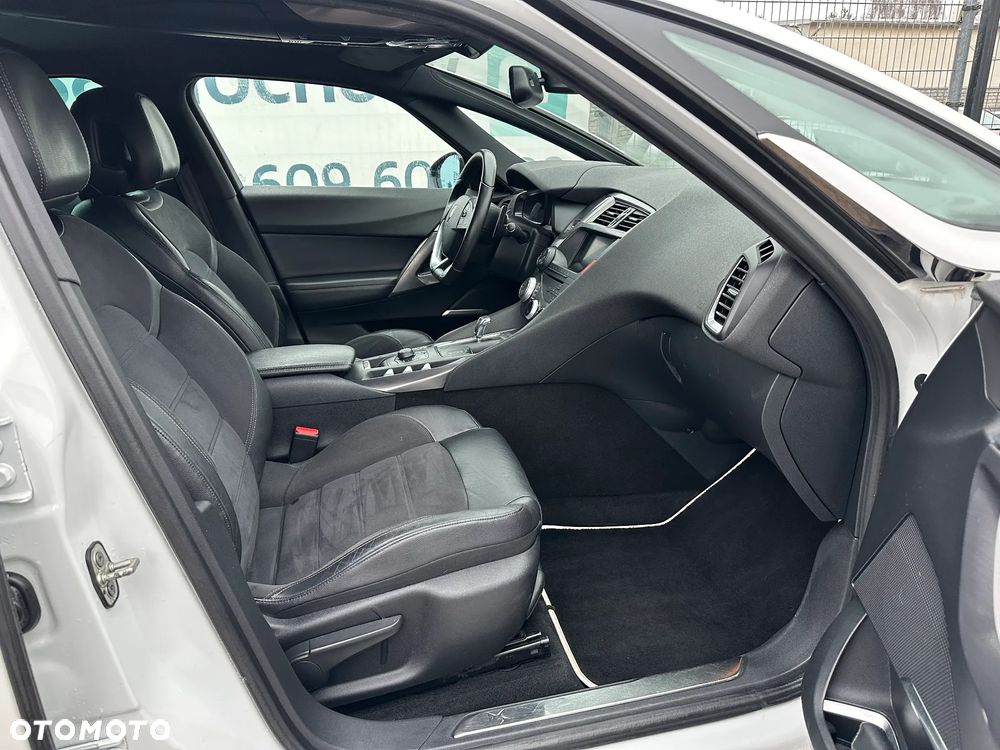 Citroën DS5 e-HDi 115 EGS6 SoChic - 15
