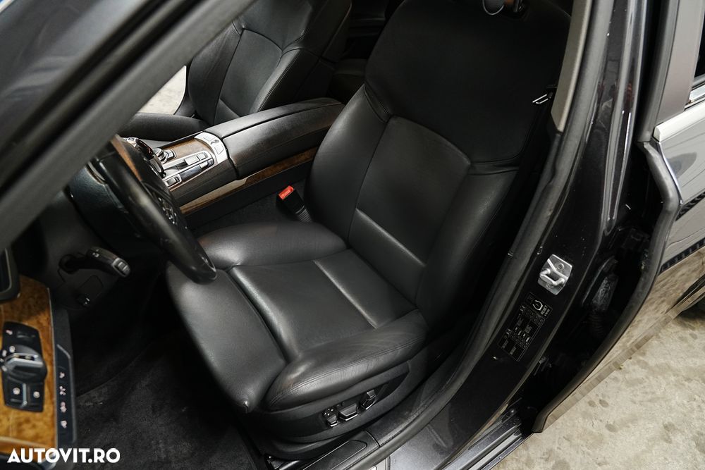 BMW Seria 7 - 22