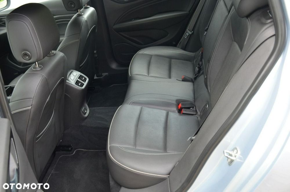 Opel Insignia - 24
