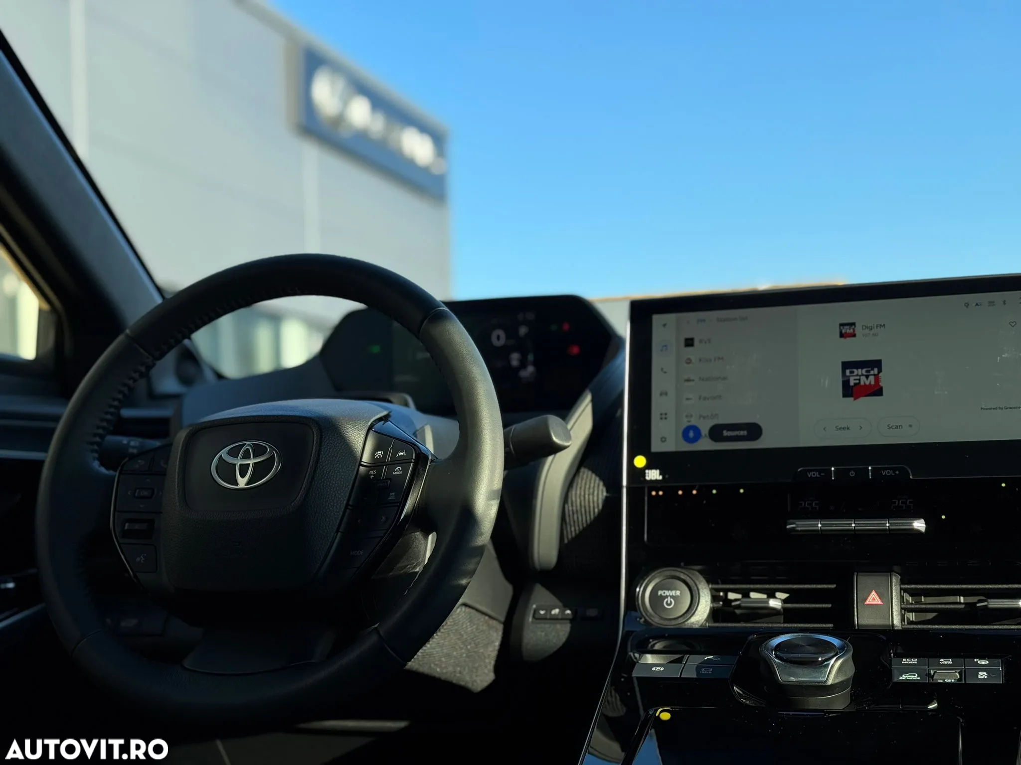 Toyota BZ4X 160 KW AWD (4x4) Luxury Solar Edition - 26