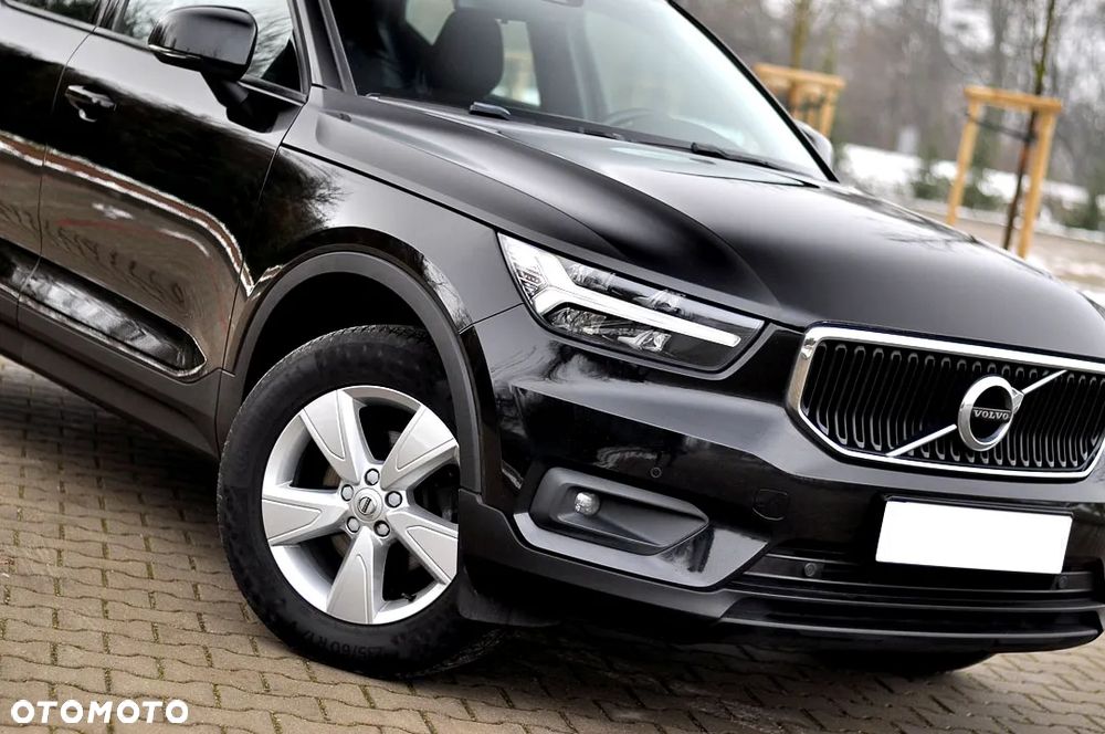 Volvo XC 40 T3 Momentum Pro - 2