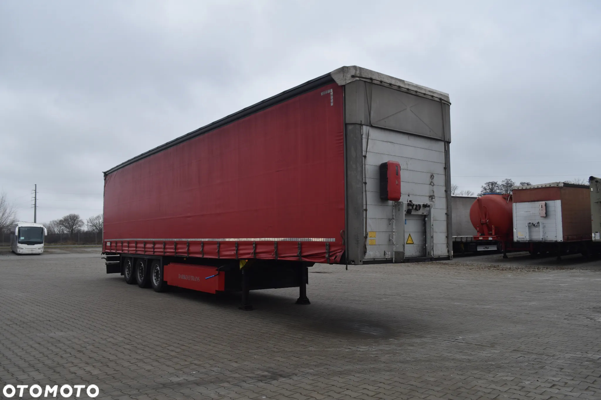 Schmitz Cargobull SCB - 9