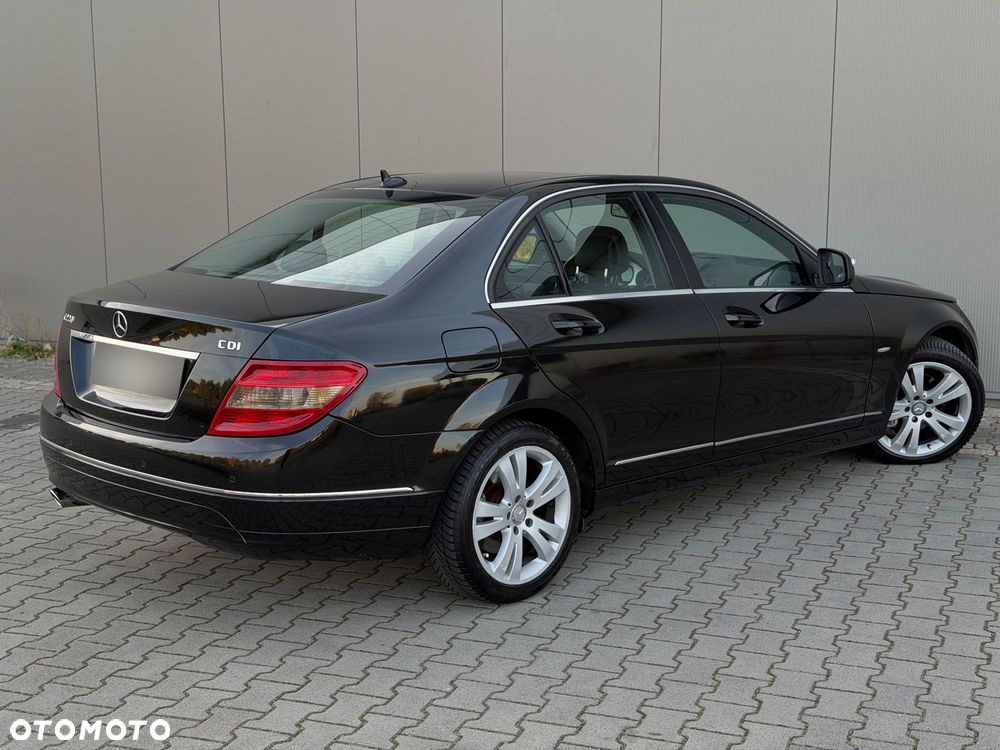Mercedes-Benz Klasa C 220 CDI DPF Automatik Avantgarde - 22