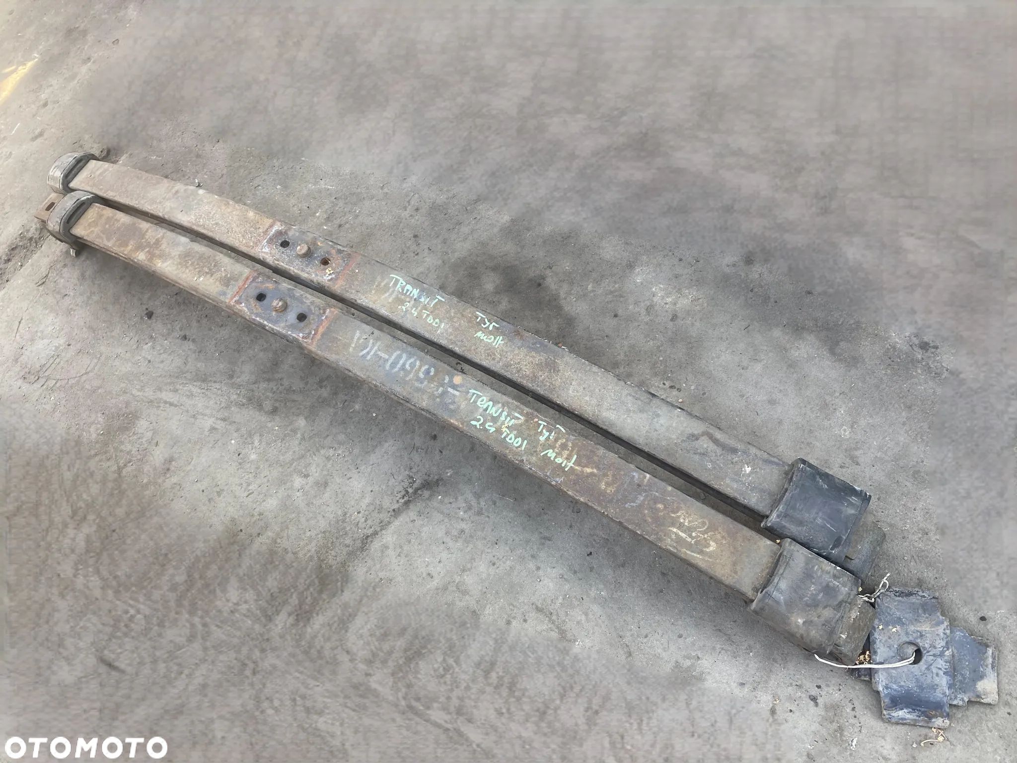 Resory podwójne Ford Transit 2.4 TDDI tył most Italia OE - 1