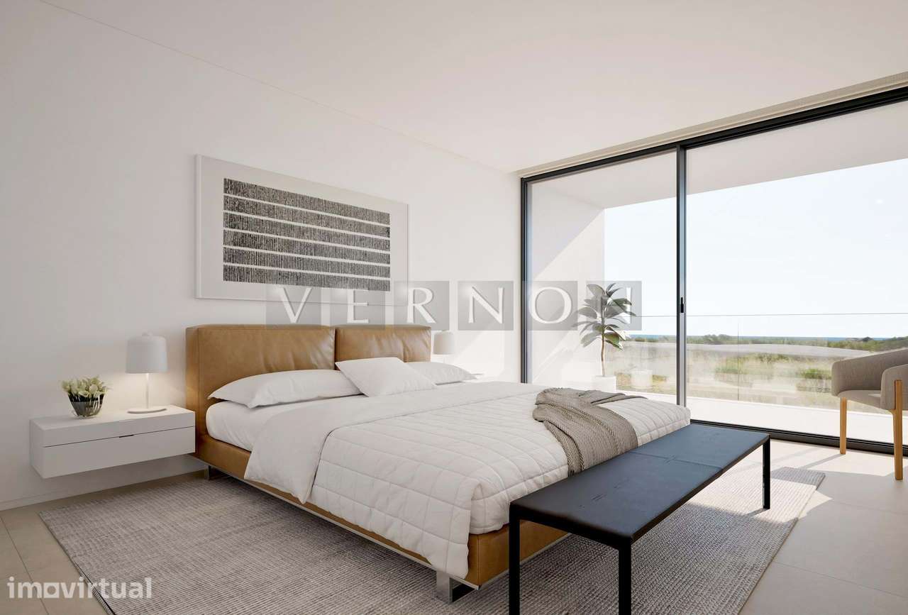 Moradia T4 de luxo com piscina e garagem na primeira linha de mar em L - Grande imagem: 5/12