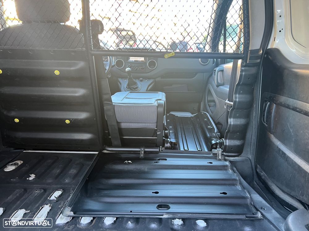 Peugeot Partner 1.6 Hdi 3 Lugares Pack-Office AC C/IVA DEDUTIVEL - 18