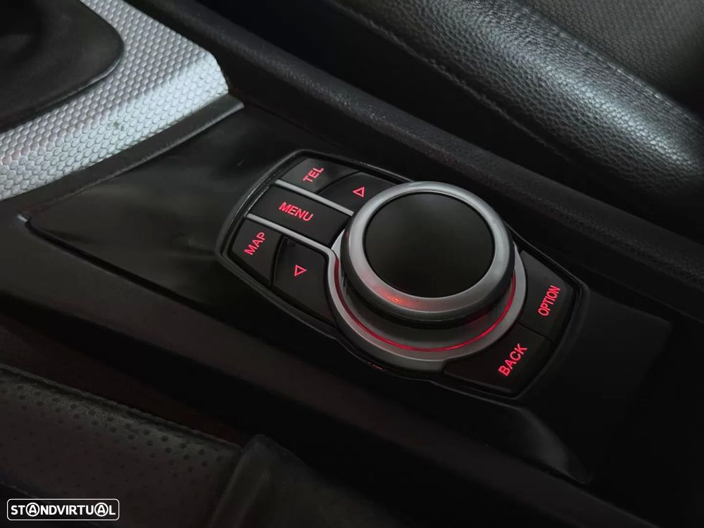 BMW 118 d Pack M - 15