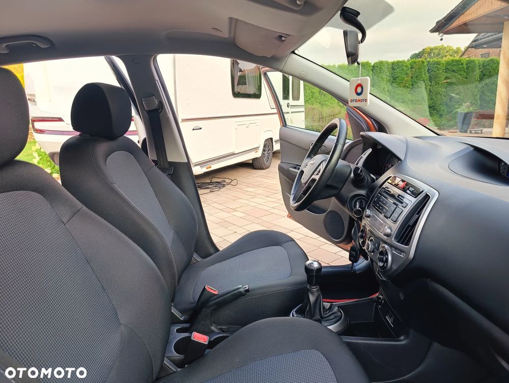 Hyundai i20 1.2 Trend - 38