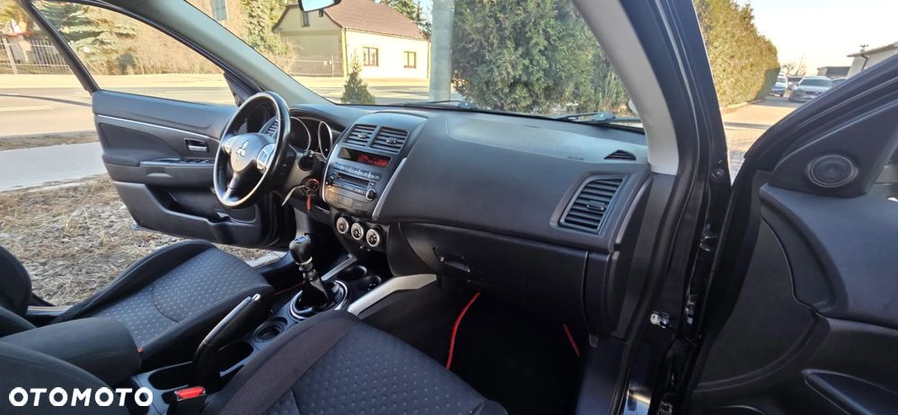 Mitsubishi ASX 1.8 DI-D 2WD Instyle - 35