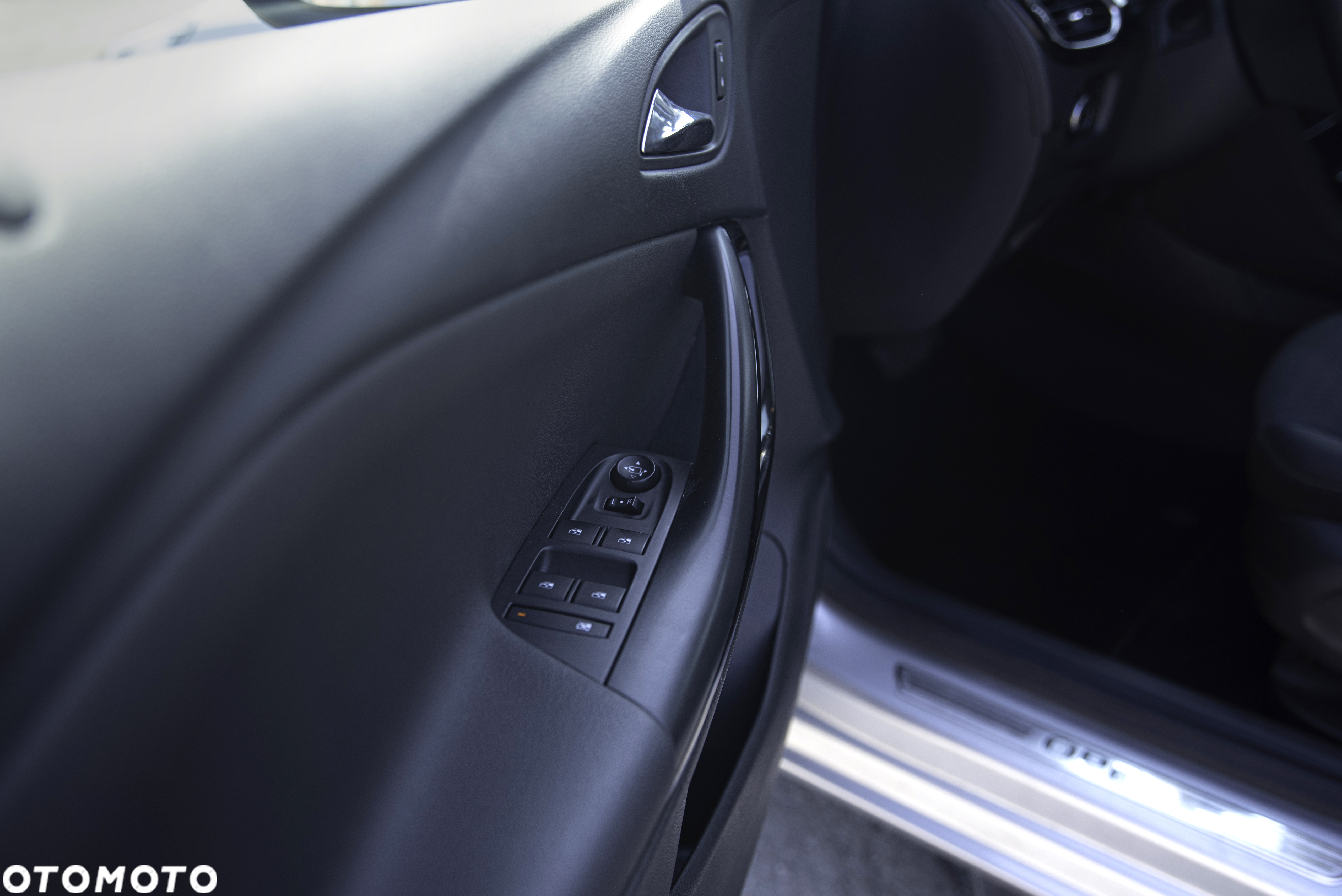 Opel Astra 1.6 D (CDTI) Automatik Innovation - 16