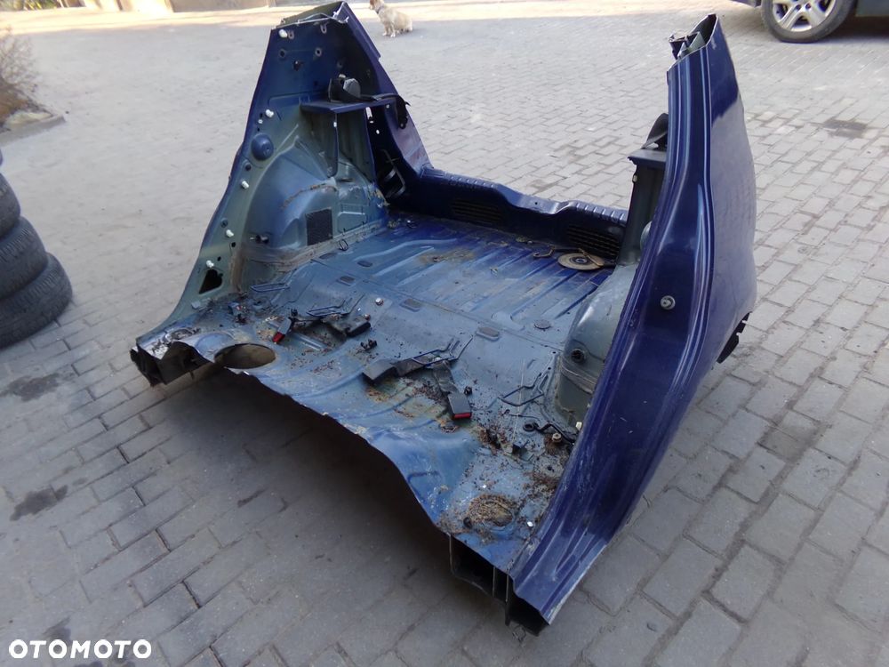 Tylny bagażnik tylny pas błotnik prawy lewy Dacia Sandero I 08-12 - 4
