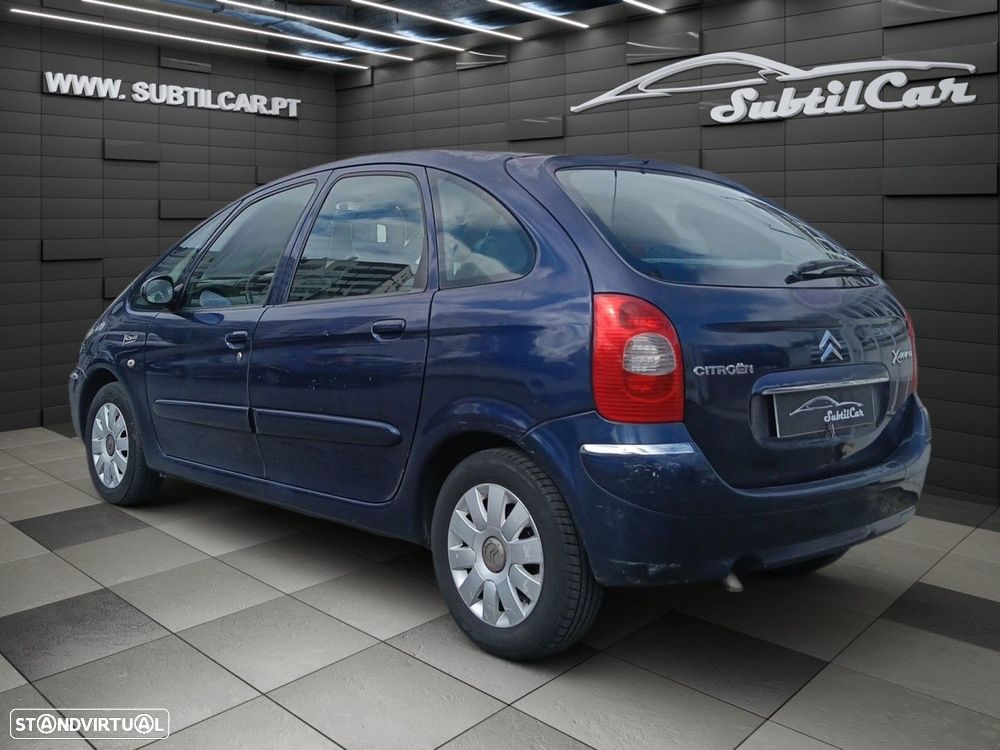 Citroën C4 Picasso 1.6 HDi Exclusive - 4