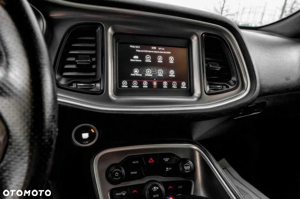 Dodge Challenger 5.7 R/T - 12