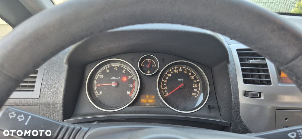 Opel Zafira 1.8 Cosmo - 9