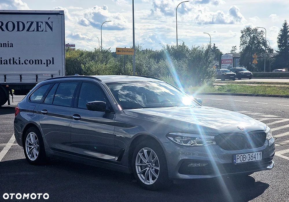 BMW Seria 5 525d Sport Line - 12