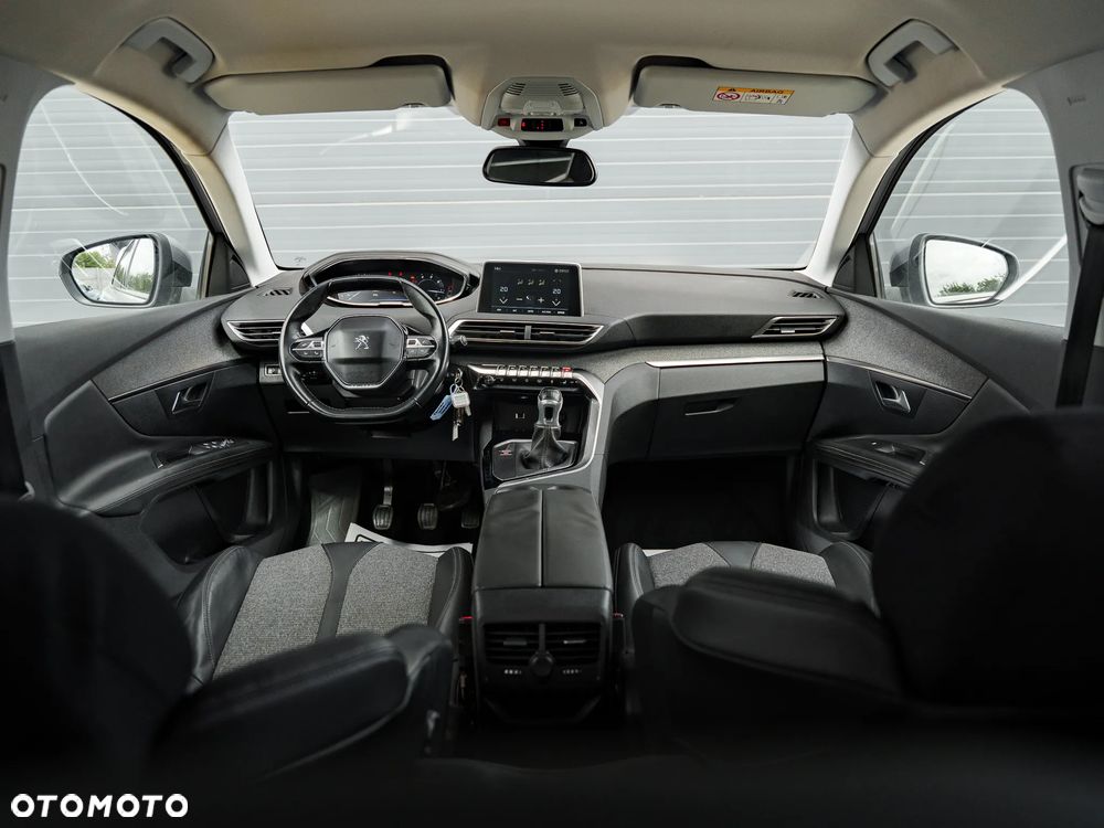 Peugeot 3008 1.5 BlueHDi Allure S&S - 17