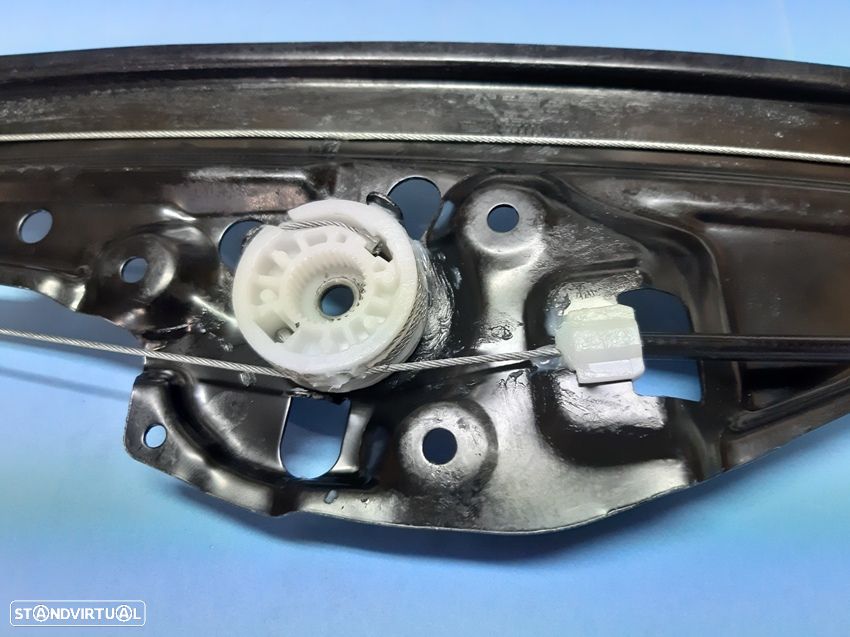 Elevador dos vidros Bmw Série 5 E60  E61 (portas de trás)  NOVO - 3