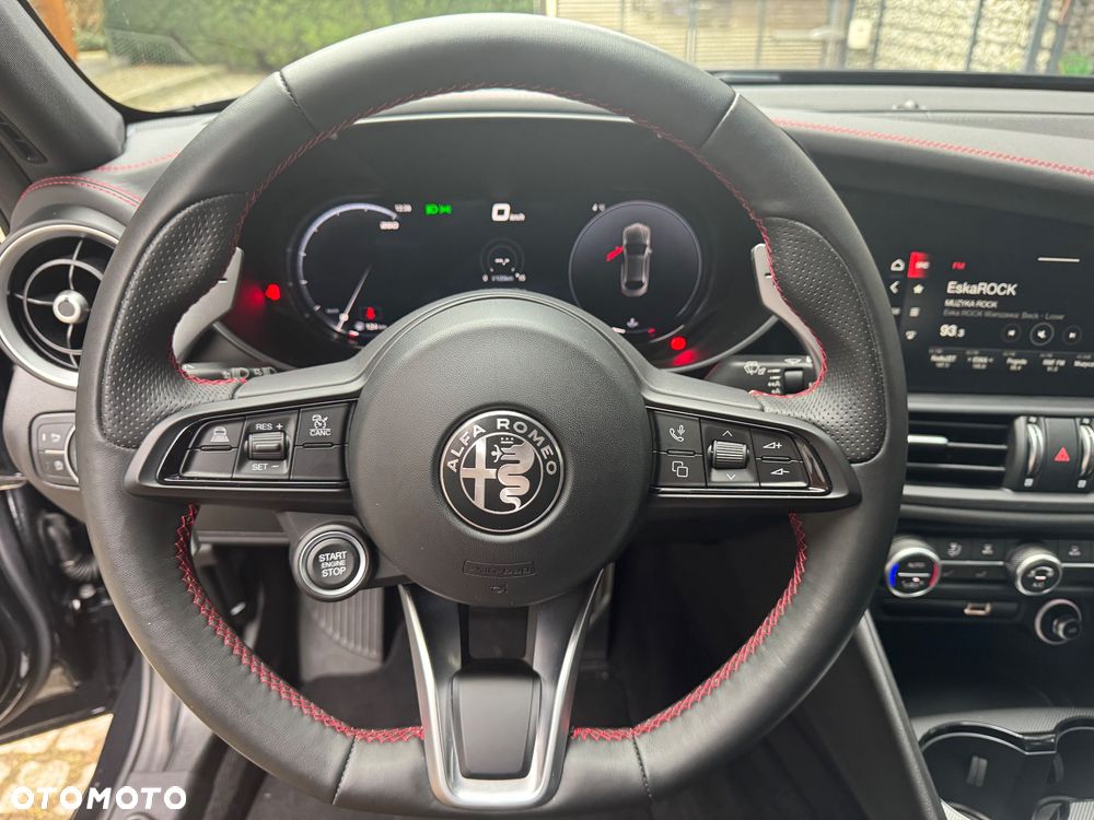 Alfa Romeo Giulia 2.0 Turbo Competizione Q4 - 13