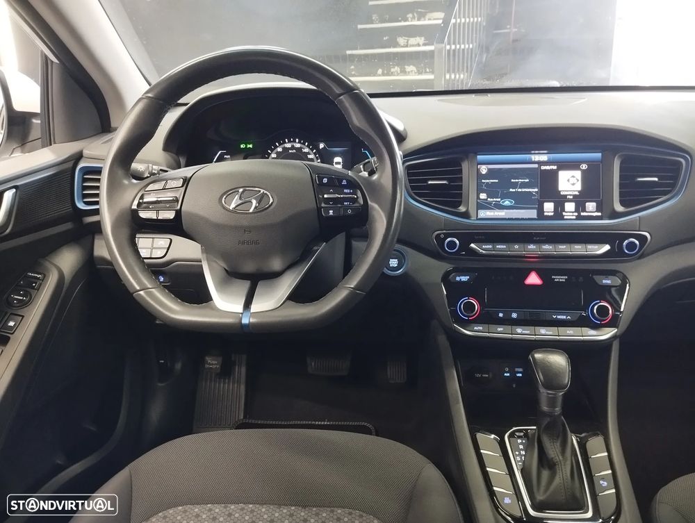 Hyundai Ioniq 1.6 GDI PHEV Tech - 16