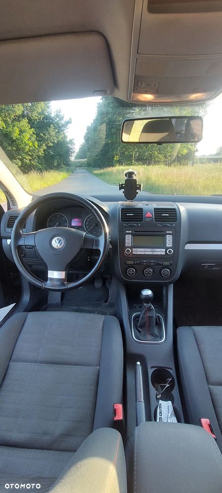 Volkswagen Golf V 1.9 TDI Trendline - 4